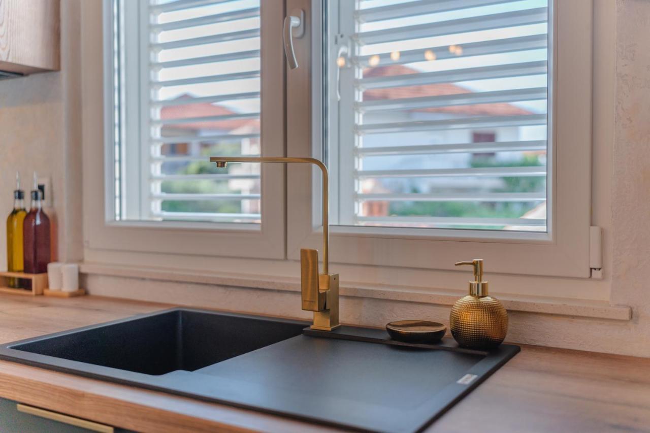 Apartment Glamorous Getaway Zadar Exterior photo
